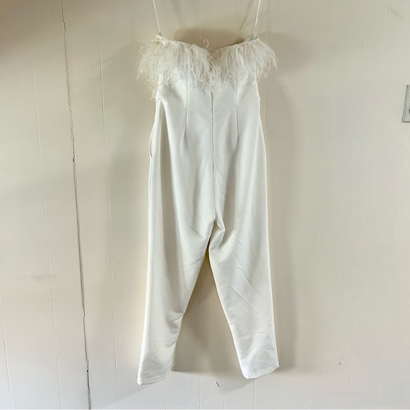 Saylor Janae Feather Jumpsuit in White‎ sz 6 - Picture 6 of 6